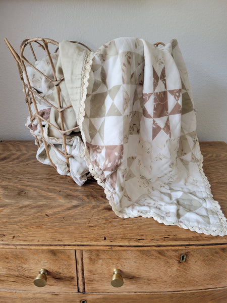 Ivy Quilt Blanket
